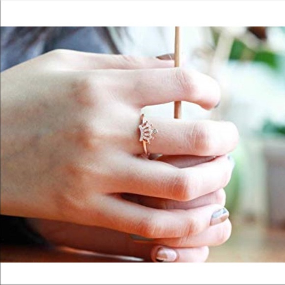 Delicate 14K Rose Gold Crown Ring - Picture 3 of 4